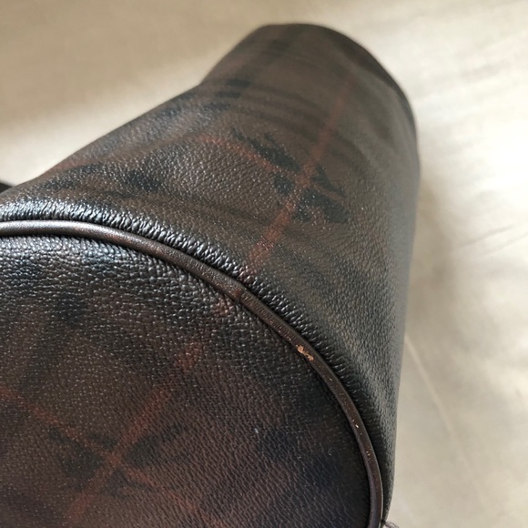 💯 Authentic Burberry Barrel Handbag - Picture 3 of 6